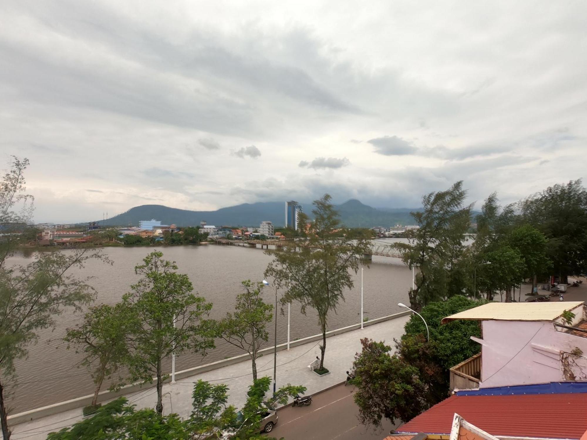 Good Morning Kampot Hotel Kültér fotó